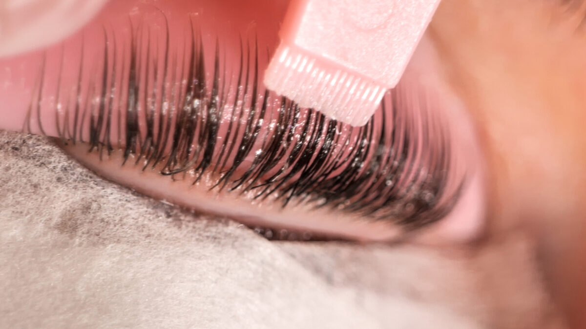 Lash Extensions Vs Lash Lifts: Which Is Right For You? - On Fleek Studio